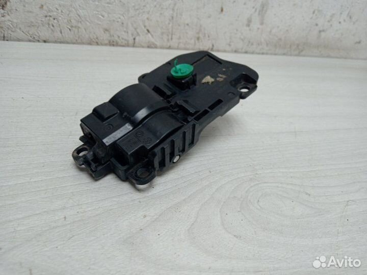 Ручка двери внутренняя левая Kia Sorento Prime