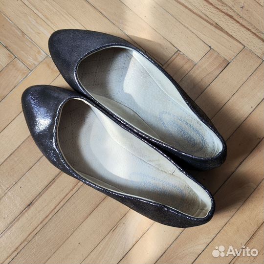 Балетки блестящие не изношенные Rafaello 39р