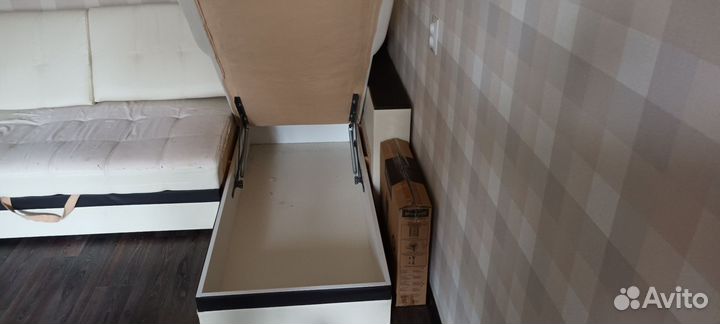 Угловой диван