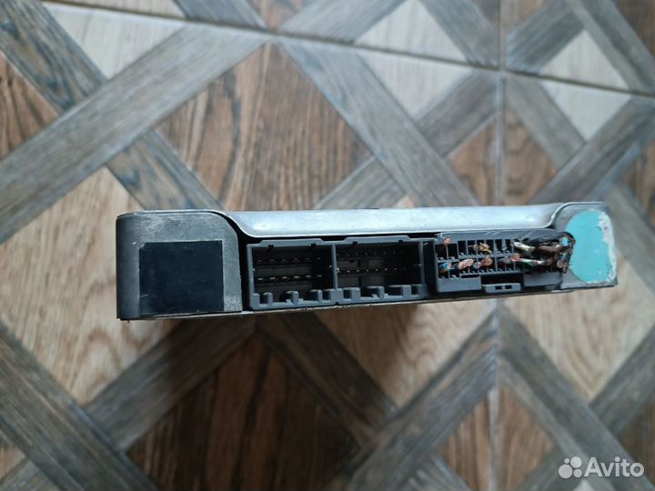 Блок управления двигателем Toyota carina E 4a-fe
