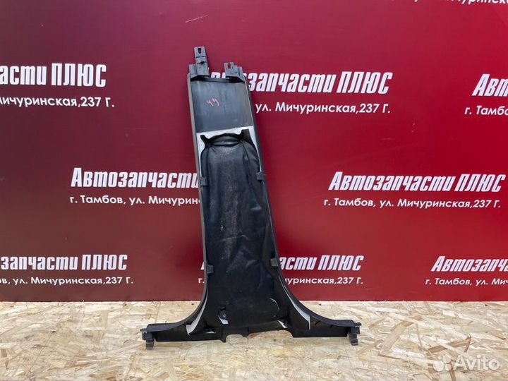 Обшивка средней стойки правая LADA Vesta