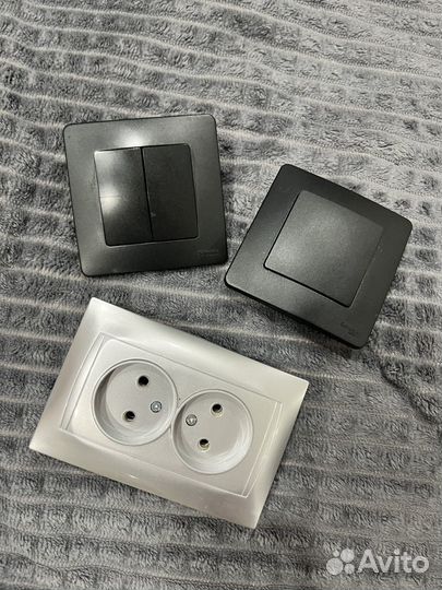 Розетка, выключатель