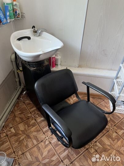 Зеркало с полкой