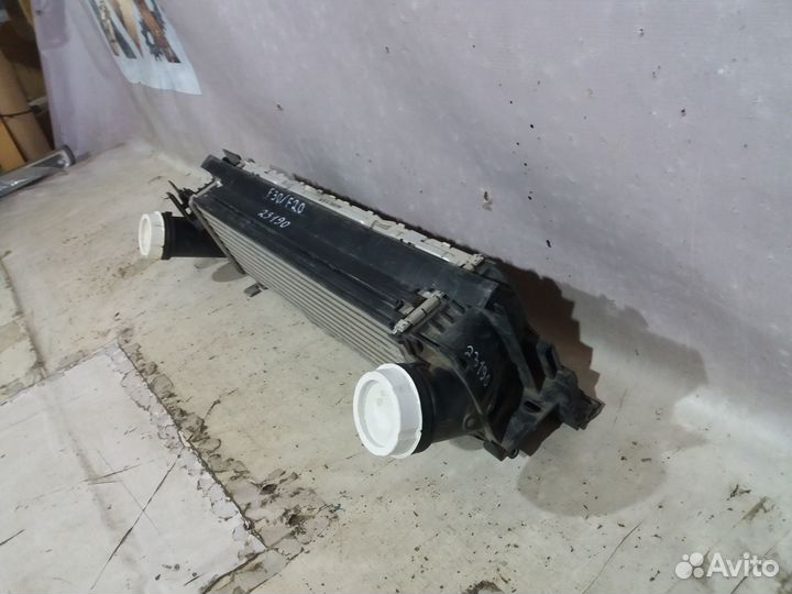 Бмв 3 F30 2011- Радиатор интеркулера 23190