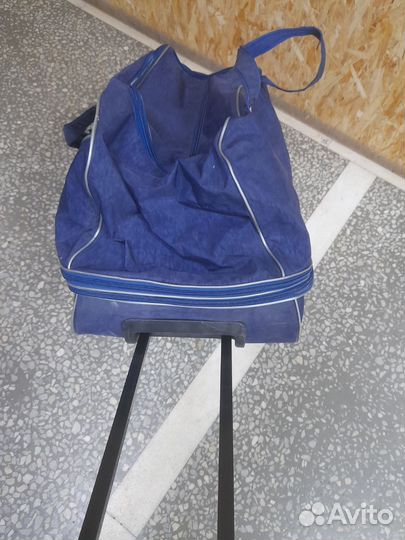 Сумка на колесах