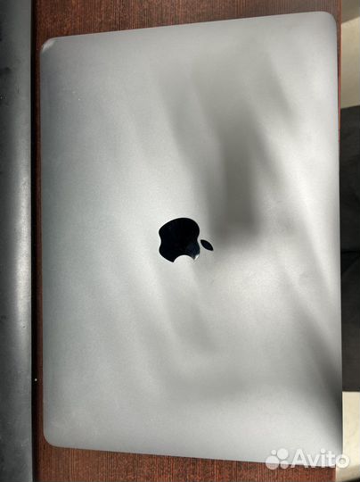 Macbookpro 17,1 2020 M1 8гб