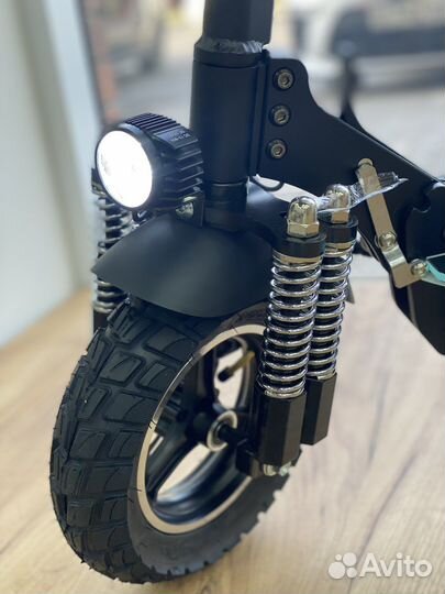 Электросамокат М4 PRO
