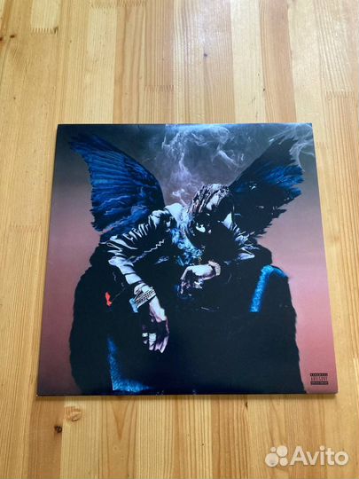 Travis Scott – Birds In The Trap Sing Mcknight