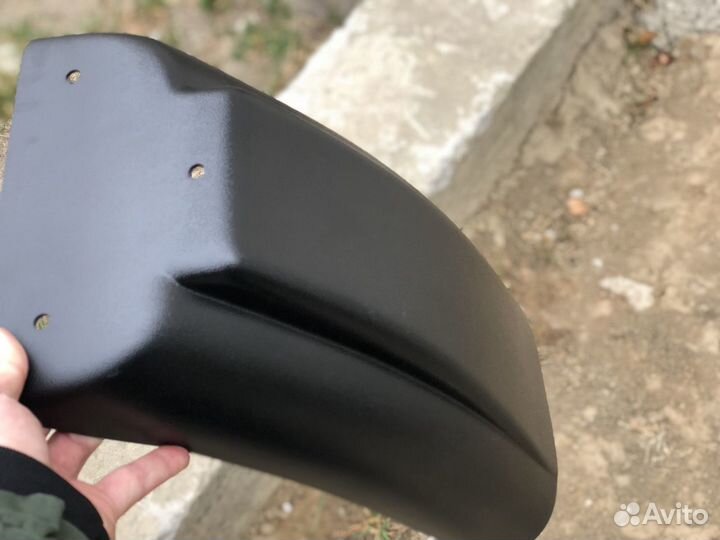 Бризговики на вис задние крылья