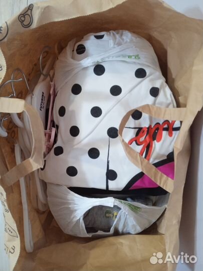 Отдам женские и детские вещи