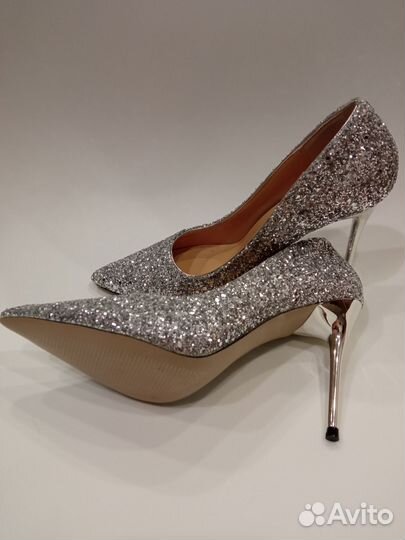 Продам новые туфли