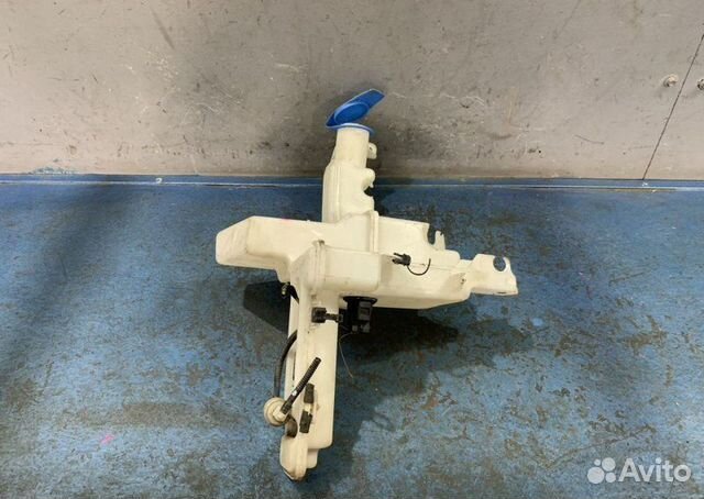 Бачок омывателя Volkswagen Passat B6