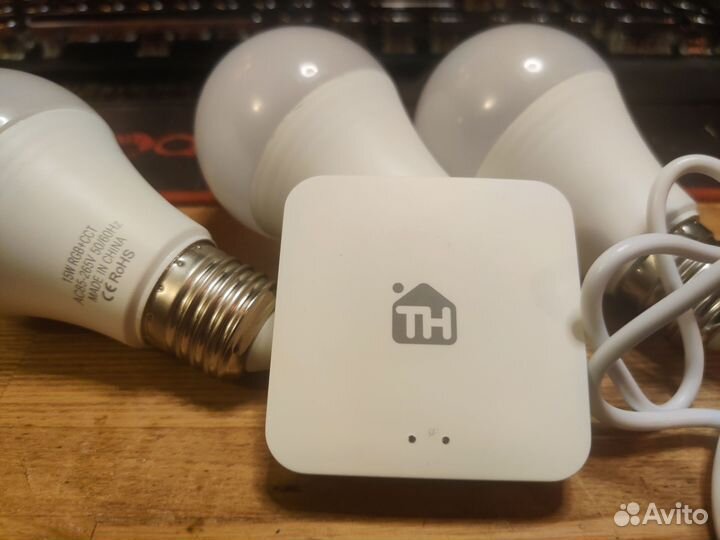 3 умные лампы(bluetooth) + Bluetooth хаб
