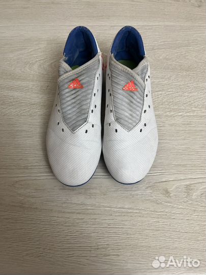 Футбольные бутсы