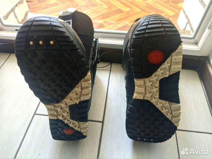 Сноубордические ботинки burton