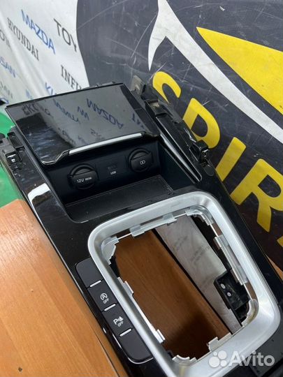 Консоль центральная Kia Cerato 4 G4NA 2018-2023