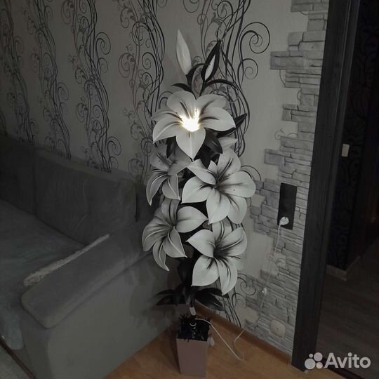 Торшеры напольные 