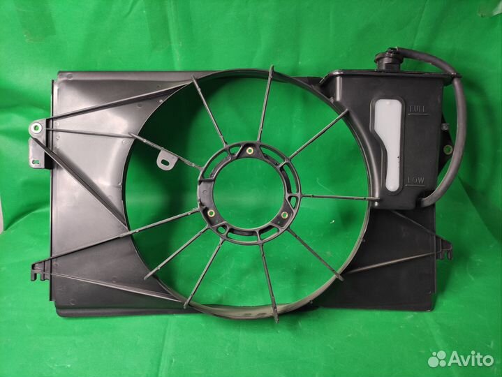 Диффузор радиатора toyota corolla