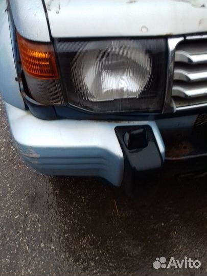 Передние фары pajero