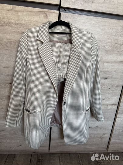 Костюм женский