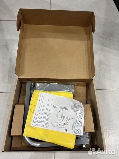 Настенная подставка для телевизора