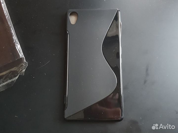 Чехол для Sony xperia Z3 черный