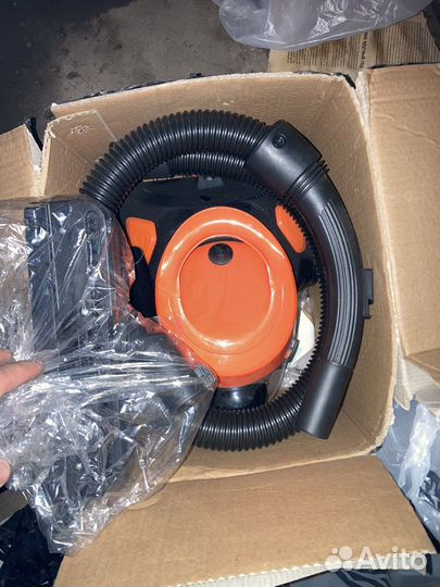 Пылесос и чайники и бигуди