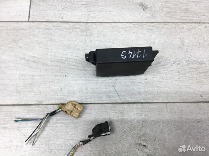 Блок управления парктроником Ford Focus универсал