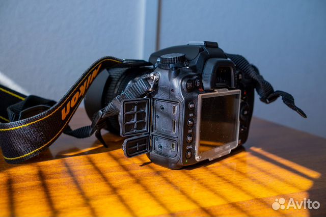 Зеркальный фотоаппарат Nikon d7000 + объективы объявление продам