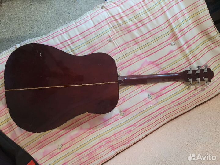 Акустическая гитара hohner
