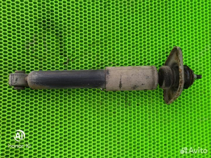 Амортизатор задний правый Nissan Teana J31 VQ23DE