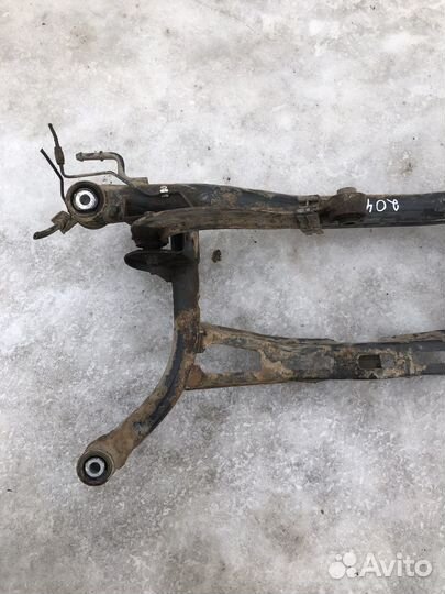 Задний подрамник Volkswagen Passat B6