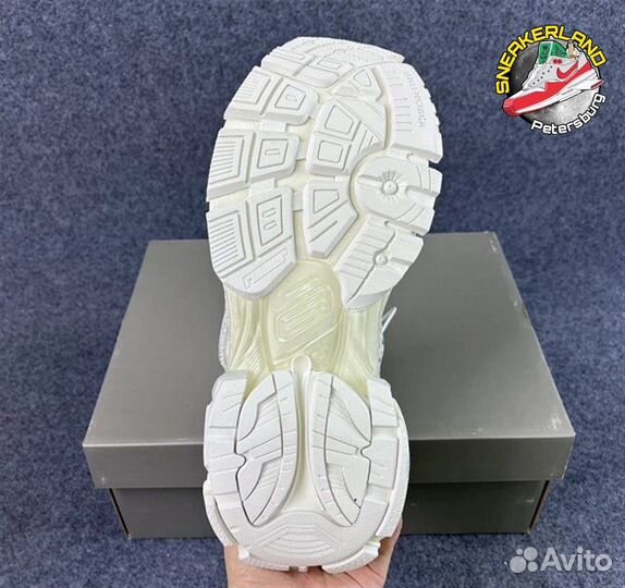 Кроссовки Balenciaga Runner White Sneakers