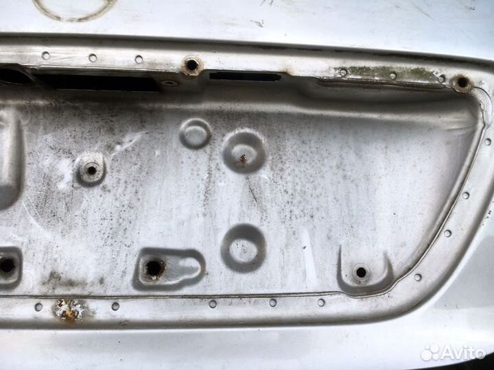 Дверь багажника Mercedes-Benz C-Class