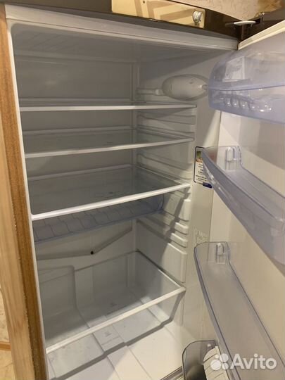 Холодильник неисправный Indesit