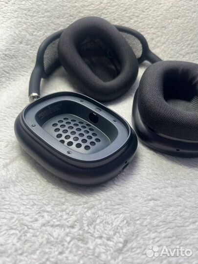 Беспроводные наушники