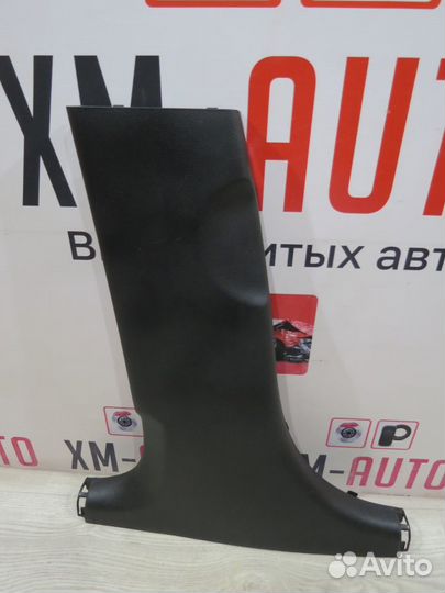 Обшивка стойки средняя левая Hyundai i30 2