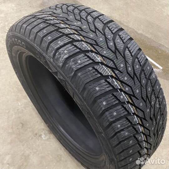 Tracmax X-Privilo S500 275/40 R22 107