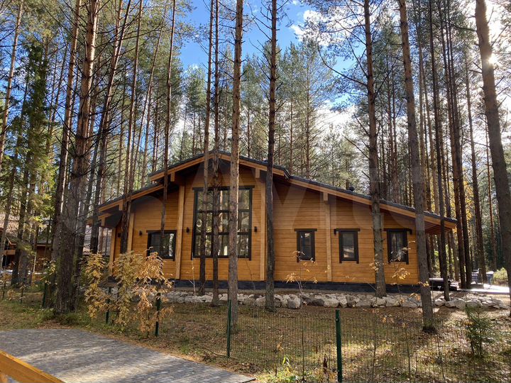 Дом 218 м² на участке 13 сот.