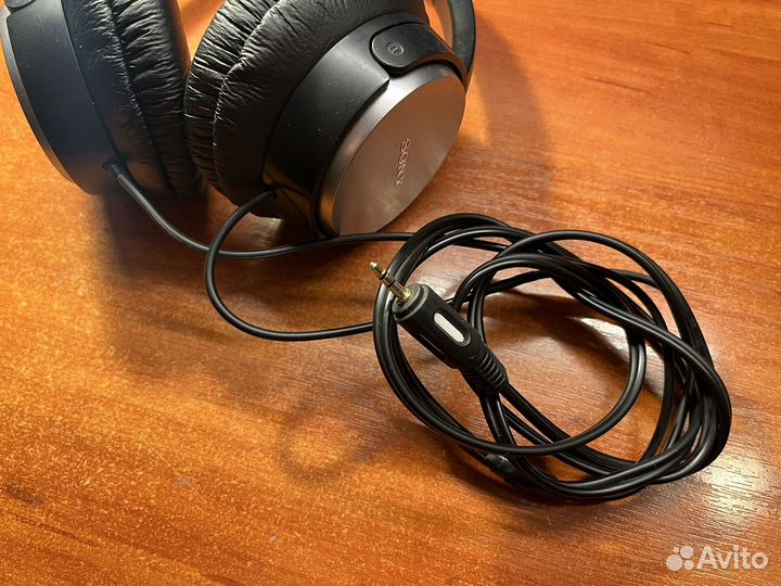 Наушники Sony MDR-XD150