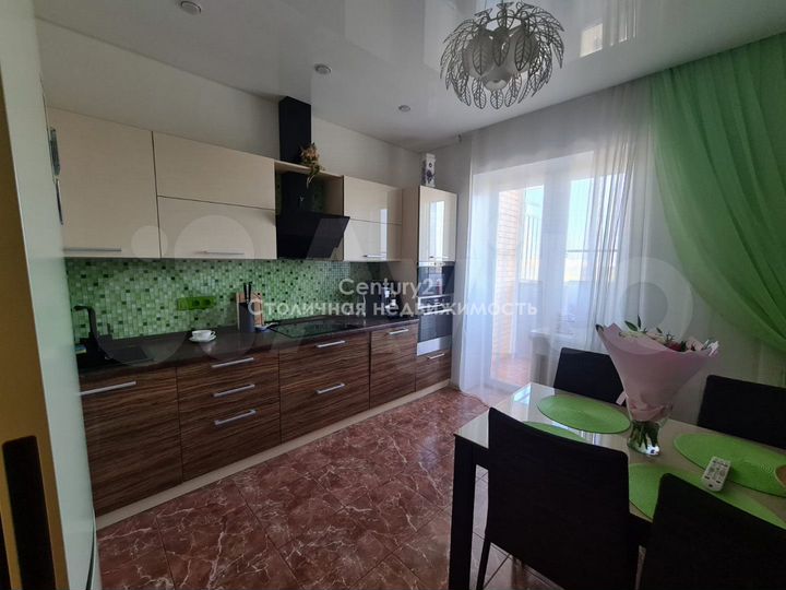 2-к. квартира, 57 м², 16/17 эт.