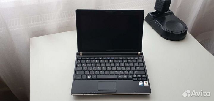 Нетбук Samsung nc10 10.1