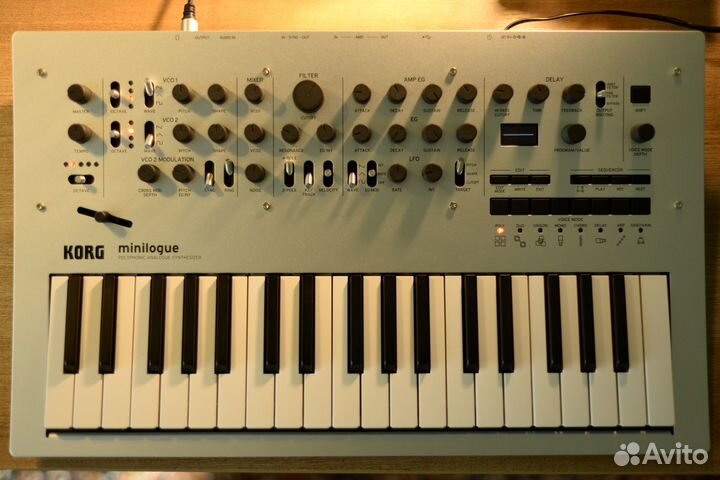 Синтезатор korg minilogue