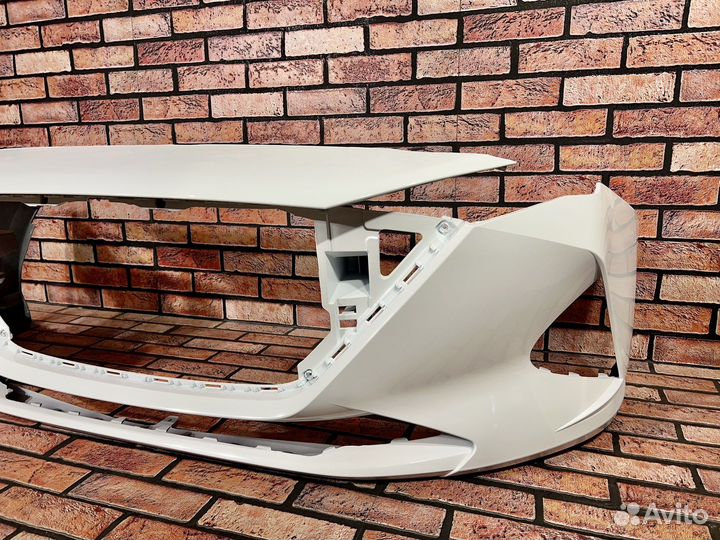 Бампер передний на Hyundai Solaris 2020-2023 белый