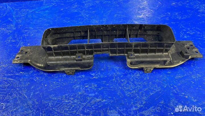 Дефлектор радиатора передний Kia Quoris KH G6DK