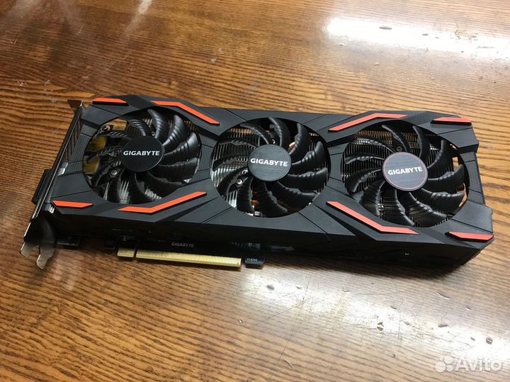 Видеокарта GTX 1080 Gigabyte Windforce OC 8G