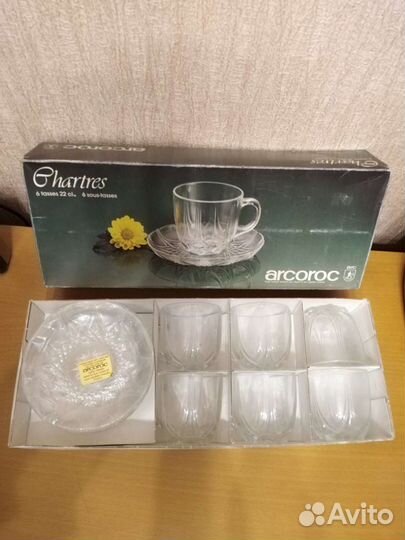 Кружки, блюдца, кофейные чашки