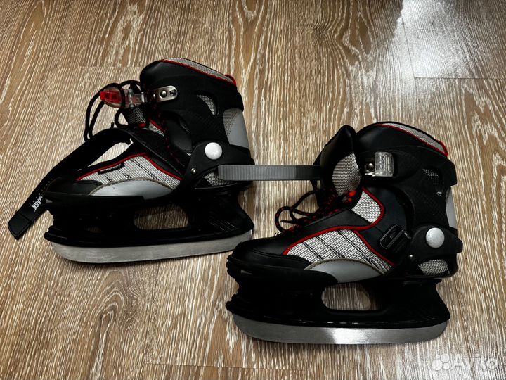 Коньки детские 38- 39 размер