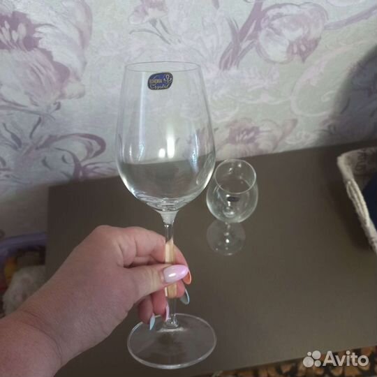 Бокалы для вина новые