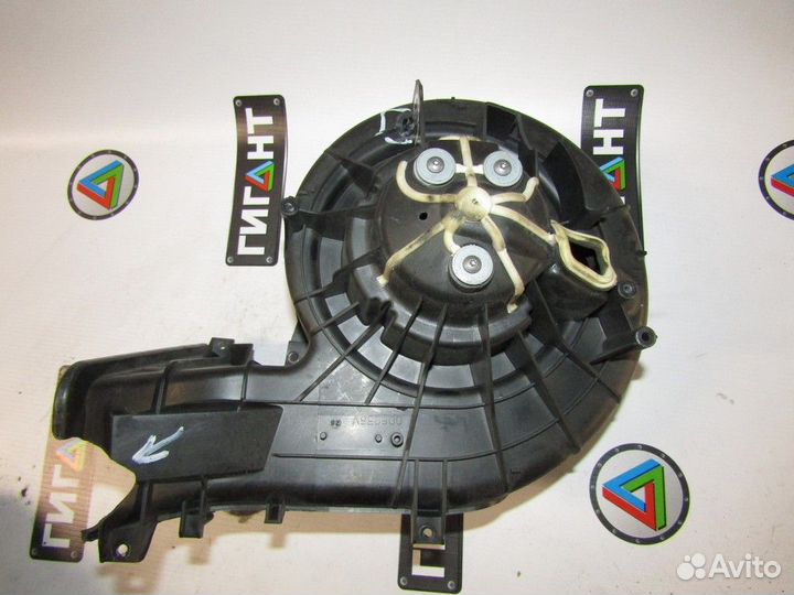 Моторчик отопителя Vectra C 2002-2008